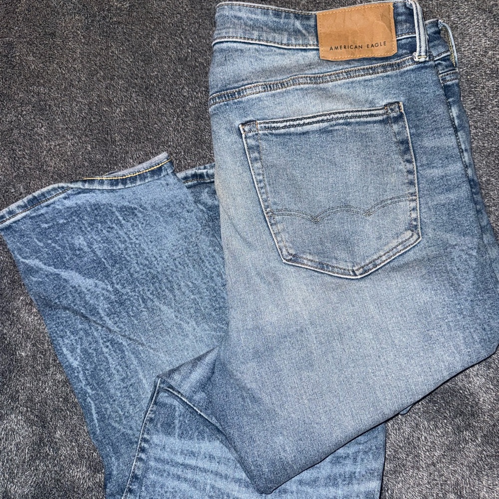 American Eagle Outfitters Men's Light Blue Straight Jeans